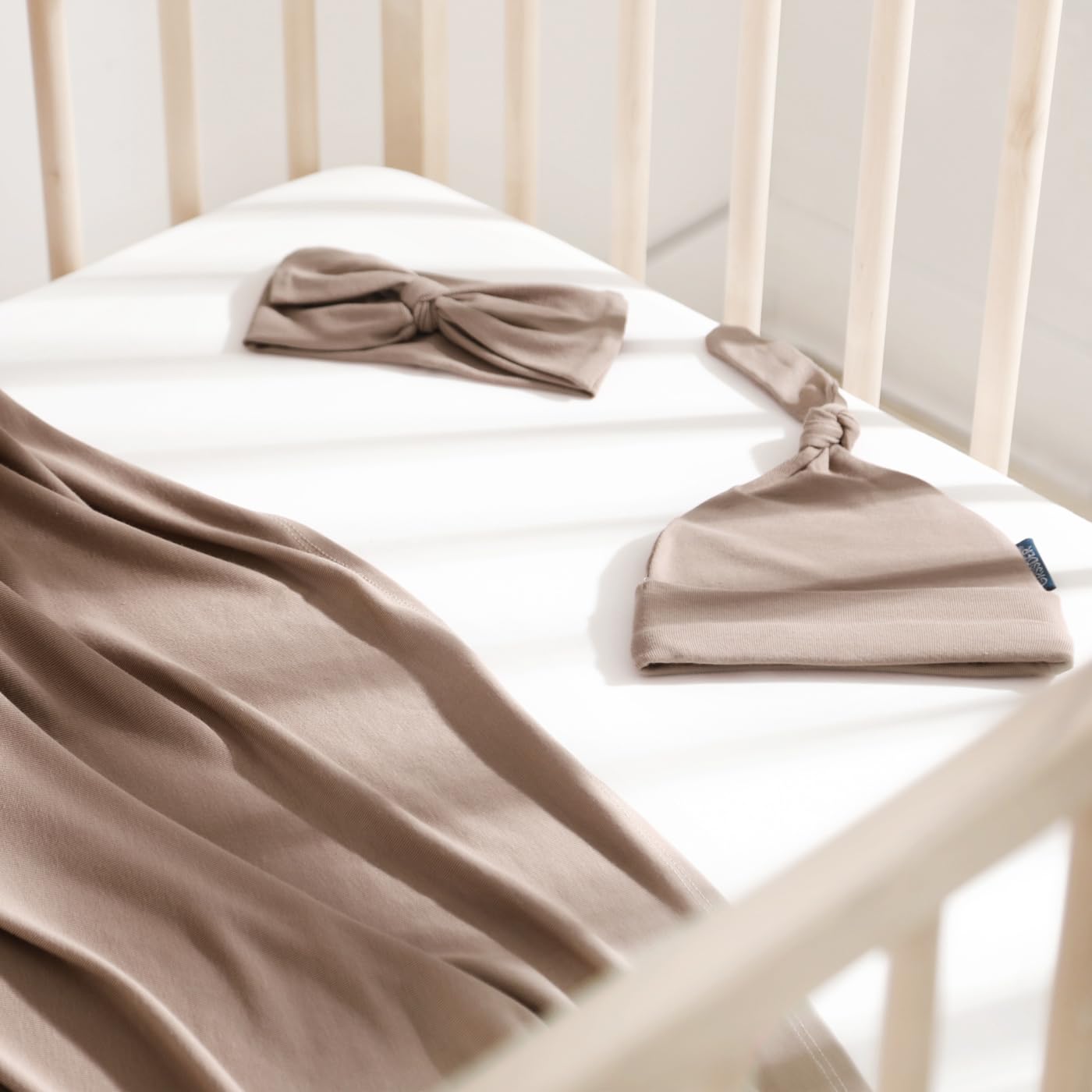 GRSSDER Newborn Swaddle Blanket, Ultra Soft Jersey Receiving Blanket with Matching Headband and Beanie Set, 47×47" Extra Large Nursery Stretchy Swaddle Wrap for Girls and Boys