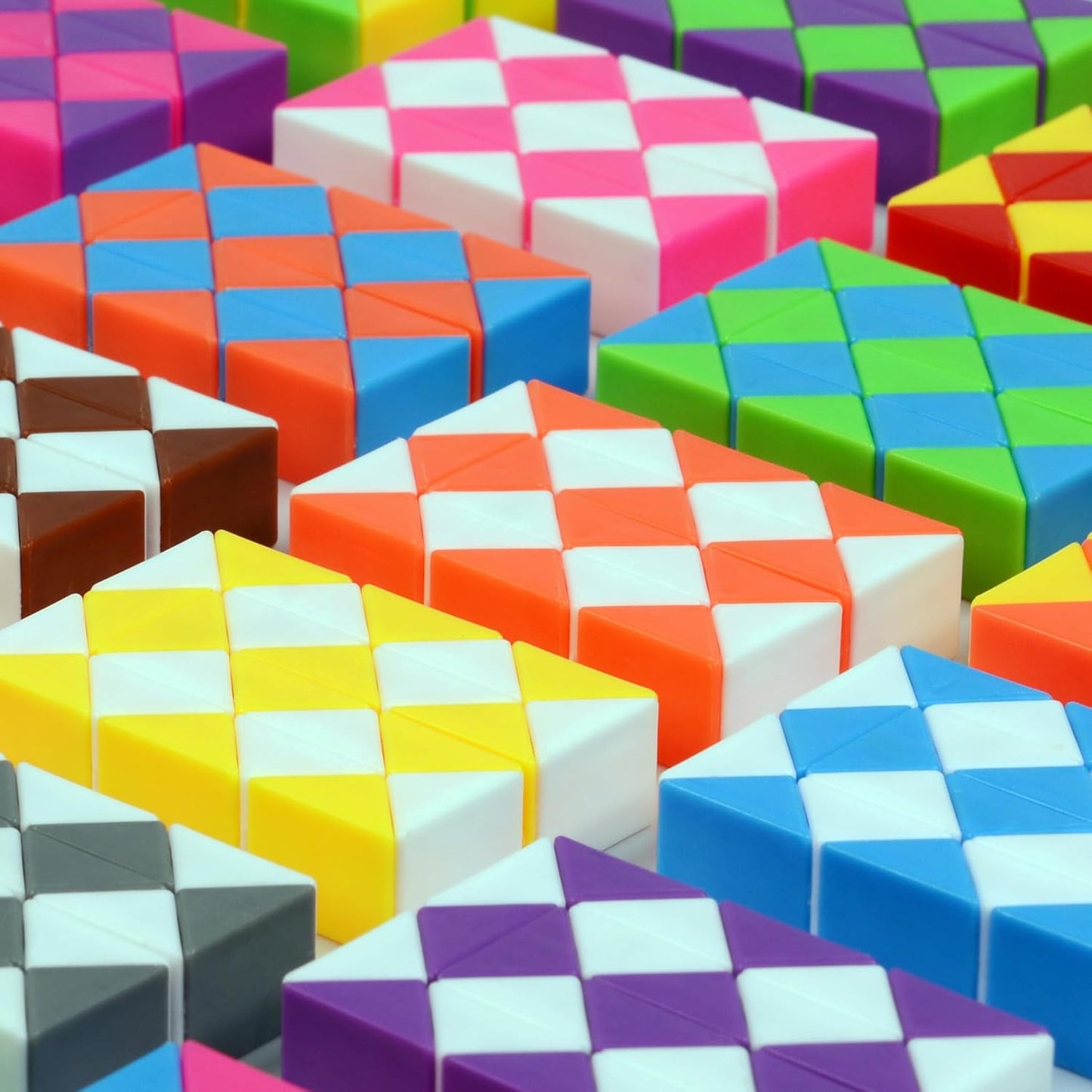70 Pack 24 Blocks Magic Snake Cube Toy,Fidget Mini Snake Cube Puzzle Toy for Kids,Mini Plastic Puzzle Cube Toy for Kids Party Supplies,Classroom Rewards
