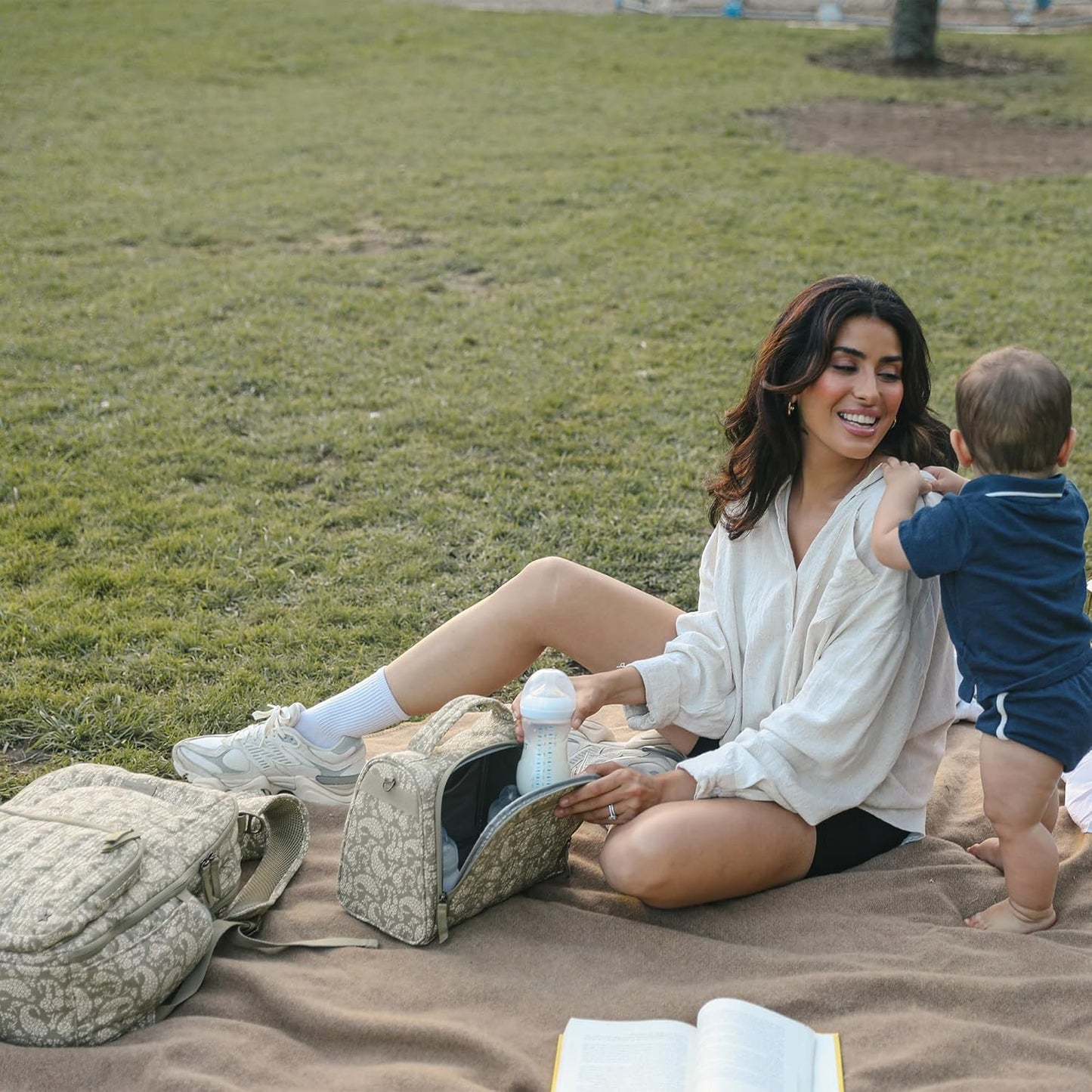 JuJuBe x Sazan Hendrix - New Insulated Bottle Bag, Breastmilk Storage Bag for Baby Bottles, Travel Waterproof Insulated Lunch or Cooler Bag for Nursing, Milk, Snacks, Paisley Floral, Mother's Day Gift