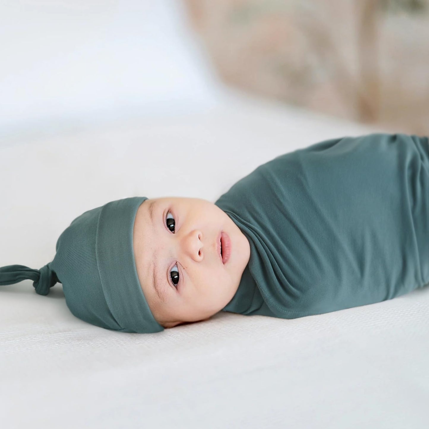 GRSSDER Newborn Swaddle Blanket, Ultra Soft Jersey Receiving Blanket with Matching Headband and Beanie Set 33×44", Stretchy Baby Neutral Swaddle Wrap for Girls and Boys