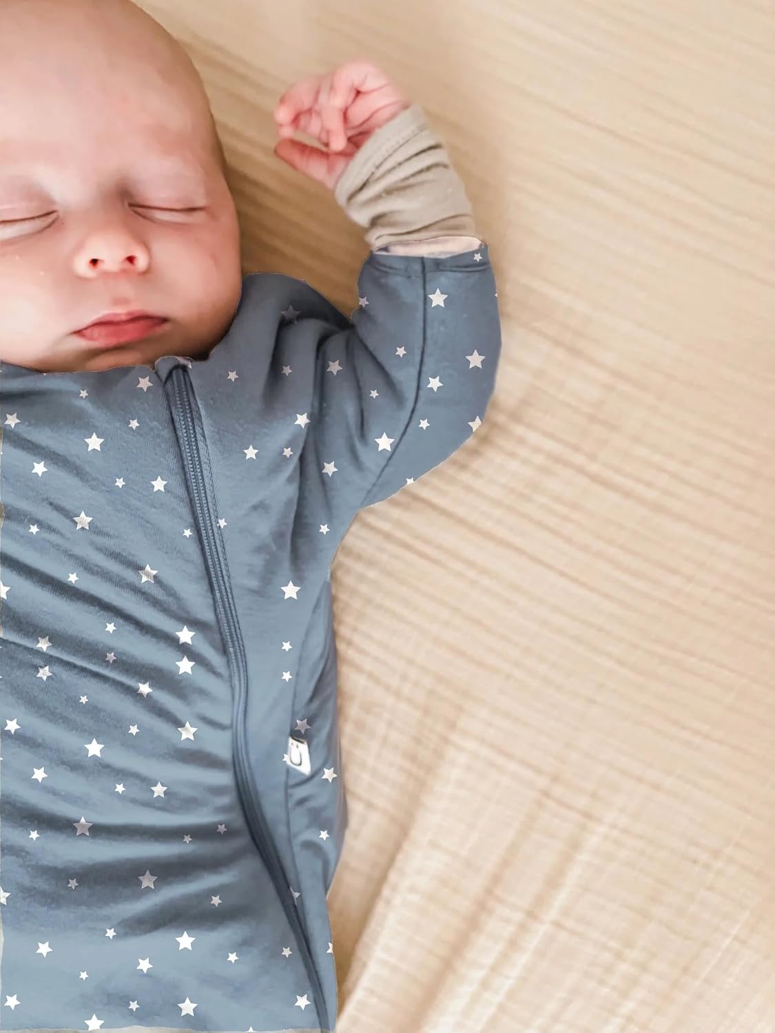 GUNAMUNA Unisex Baby Transitional Swaddle Bag, Easy Diaper Change Zipper, for Toddlers and Infants 3-6 Months, 0.5 TOG