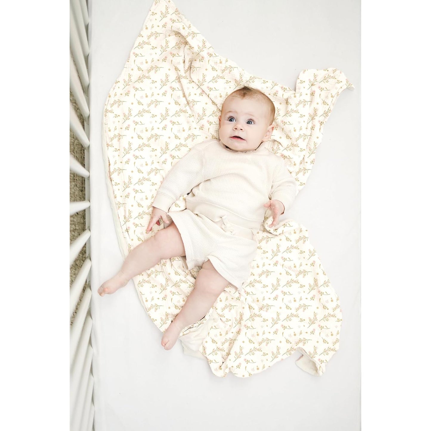 Konssy Baby Blankets for Unisex Boys Girls, Super Soft Nursery Minky Blankets with Muslin Cotton Front and Dotted Fleece Backing, Printed Bed Throws Newborn