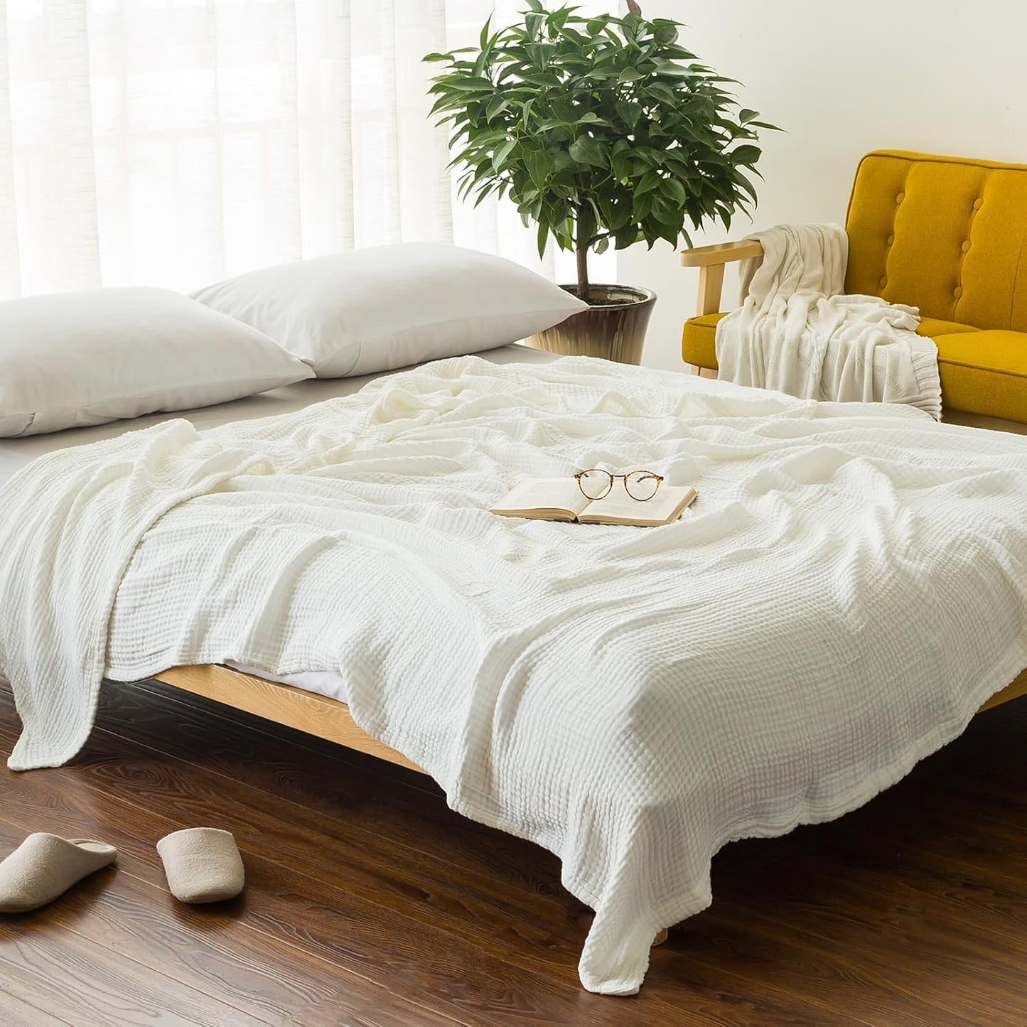 EMME Cotton Blanket Queen Size for Bed Soft Large Muslin Bed Bedspread 90"x90" Lightweight Breathable White Blanket All Season Gauze, White