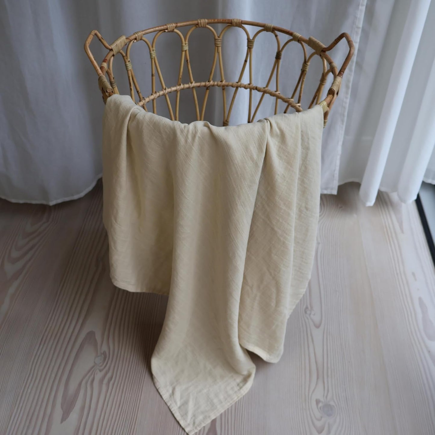 Swaddle - 100% Organic Cotton - Muslin Swaddle Blankets for Newborn, 47" x 47" (Fog)