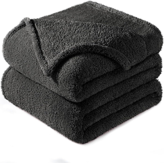 Exclusivo Mezcla Queen Size Flannel Fleece Blanket, Super Soft Velvet Plush Bed Blanket, Fuzzy Cozy and Warm for All Seasons, 90x90 Inches, Dark Grey