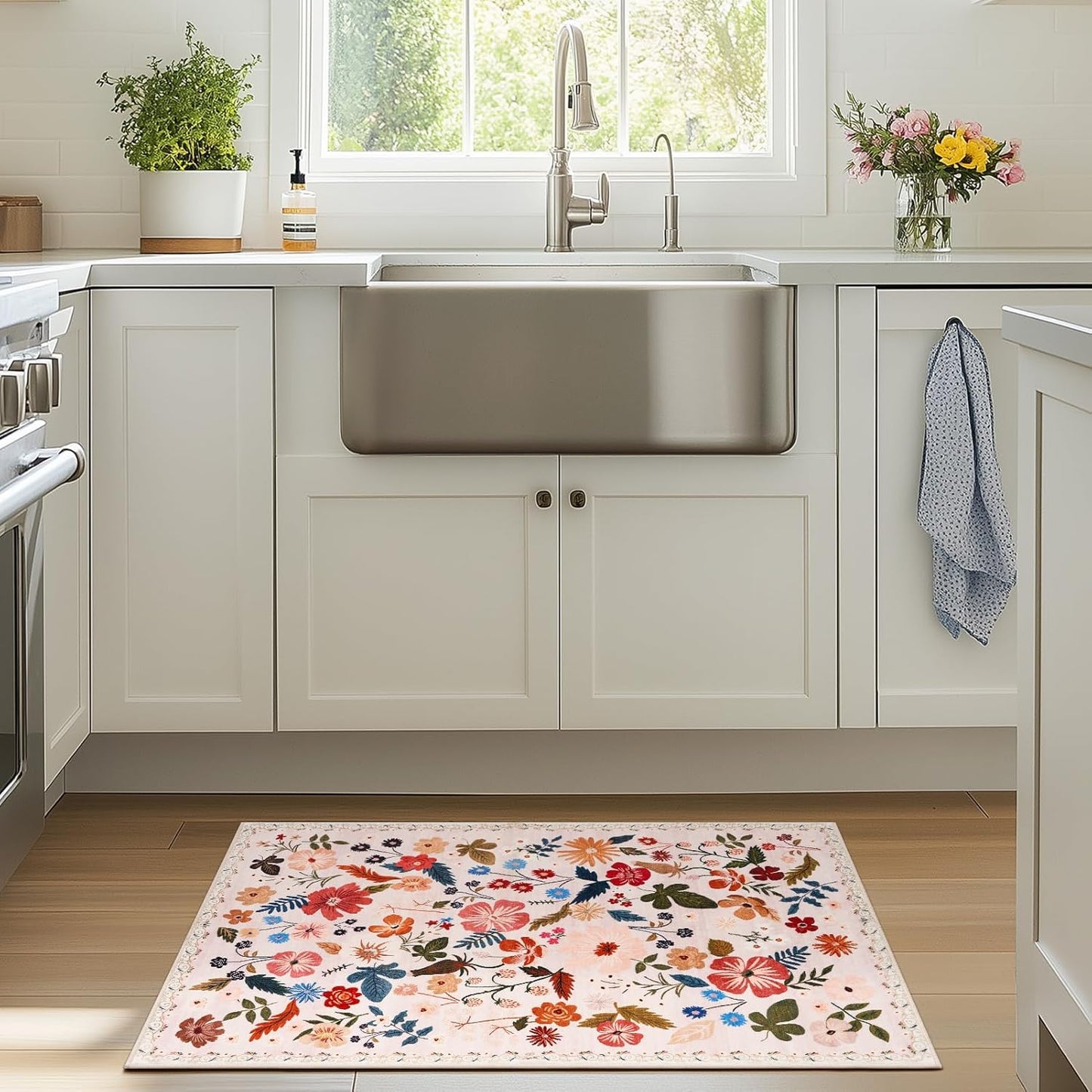 Area Rugs 2x3 Washable Rug for Entryway Boho Spring Farmhouse Floral Small Carpet Rug Beige Soft Non Slip Low Pile Faux Wool Stain Resistant Doormat for Bedroom Kitchen Bathroom Laundry Pet RV